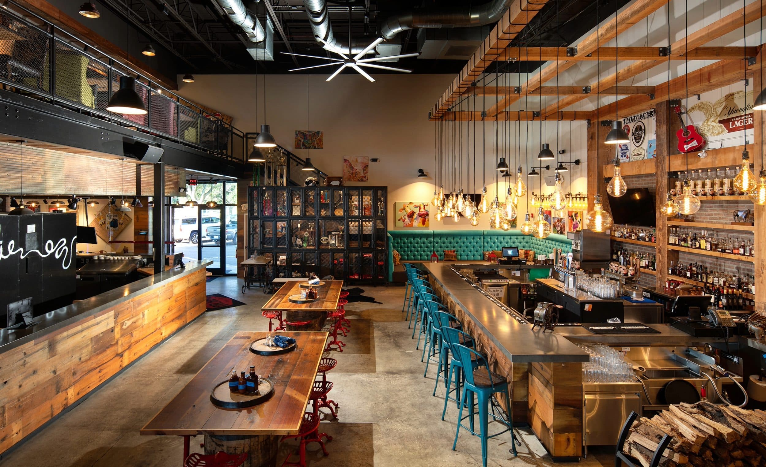 Dr. BBQ interior