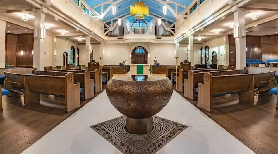 Interior of the Berkeley Chapel by Behar Peteranecz Architecture